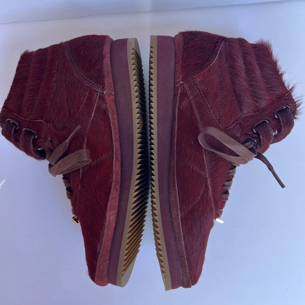 Reebok Freestyle Pony Hair Vibram Womens Sz 8 Amber Rose Merlot Gold Sneaker